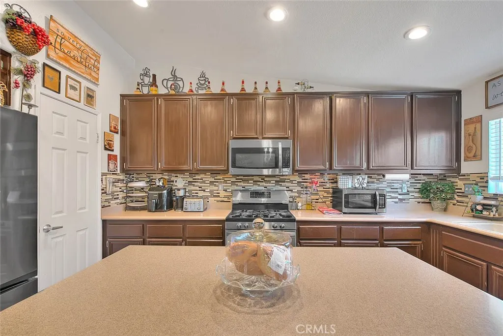 467 La Boca, San Jacinto, California 92582 home-pic-18
