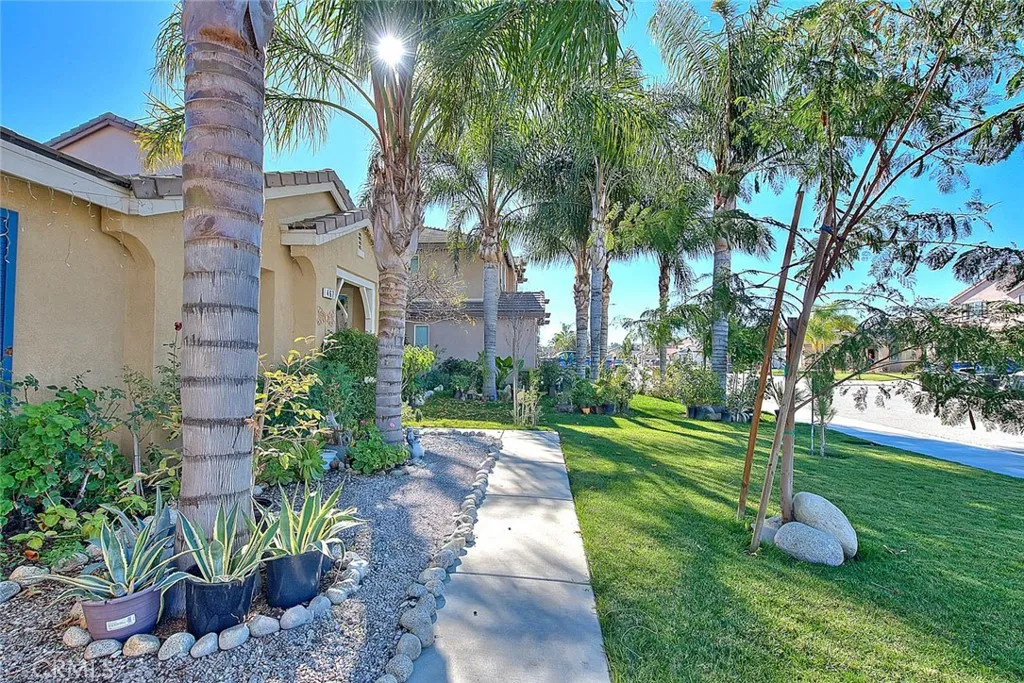 467 La Boca, San Jacinto, California 92582 home-pic-4