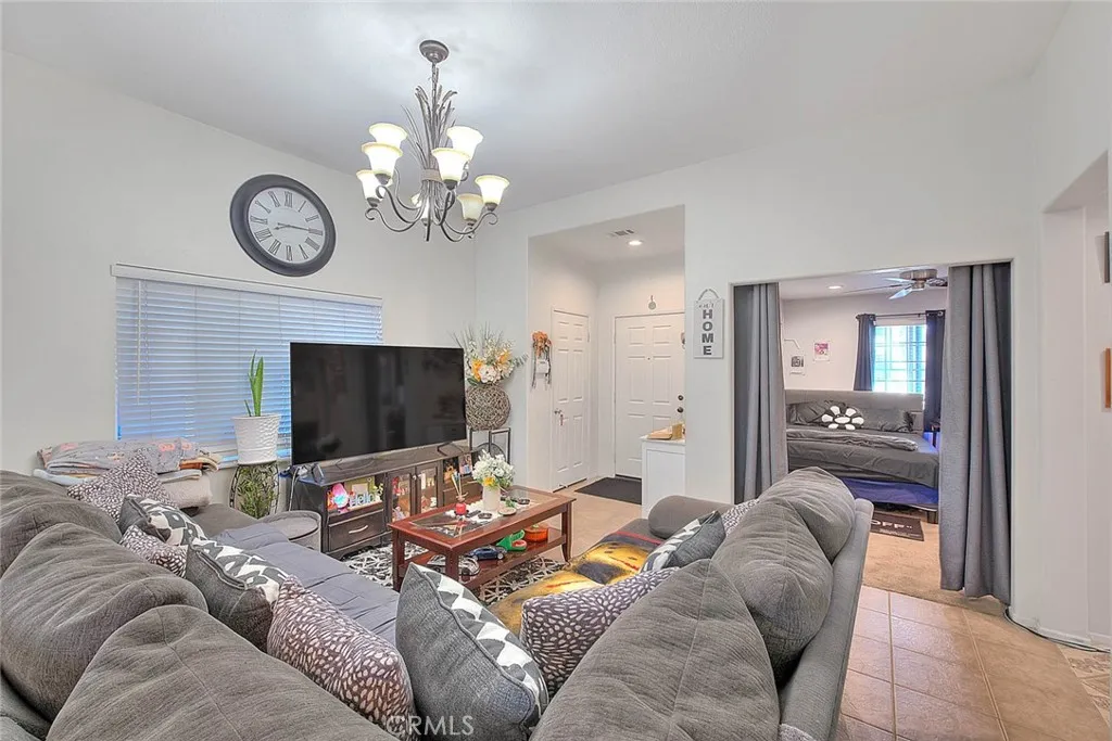 467 La Boca, San Jacinto, California 92582 home-pic-6