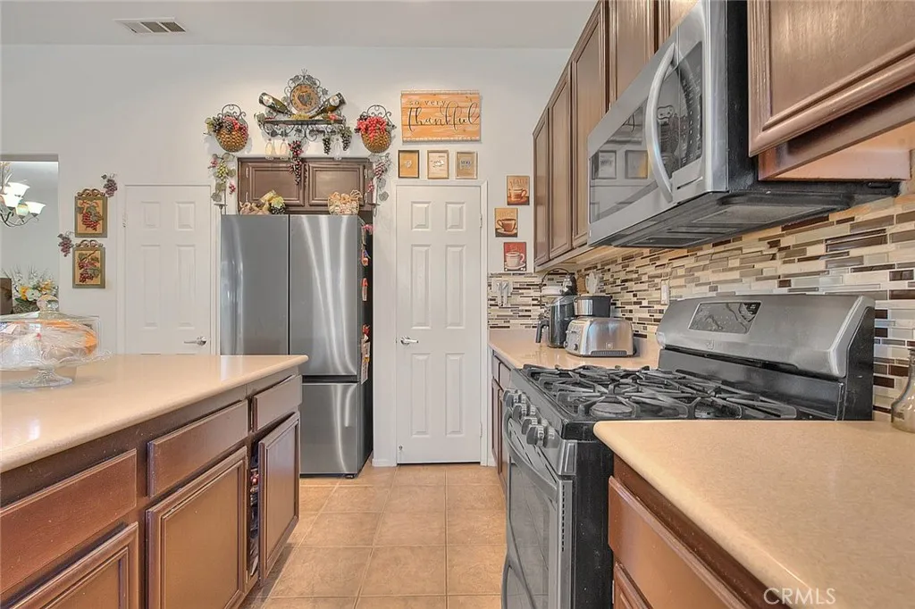 467 La Boca, San Jacinto, California 92582 home-pic-13