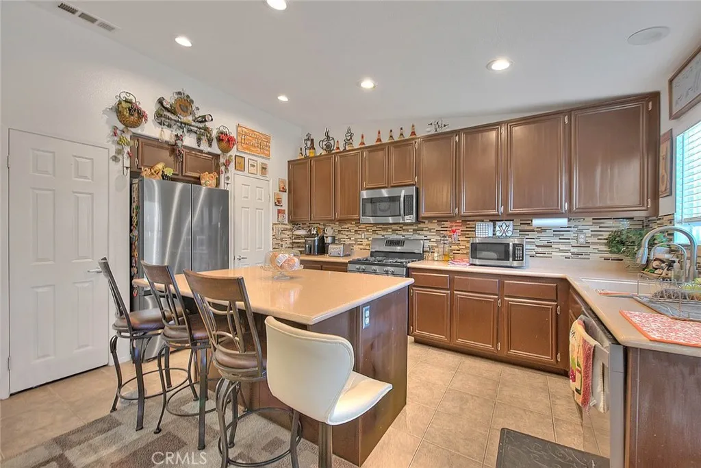 467 La Boca, San Jacinto, California 92582 home-pic-12