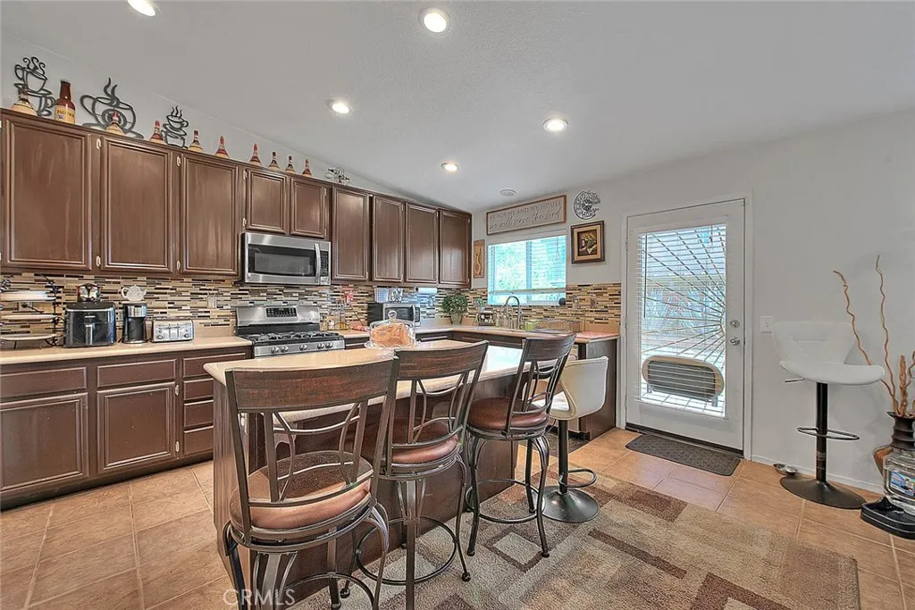 467 La Boca, San Jacinto, California 92582 home-pic-10
