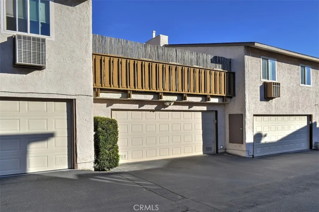 805 E Acacia Avenue F, Glendale, California 91205 home-pic-26