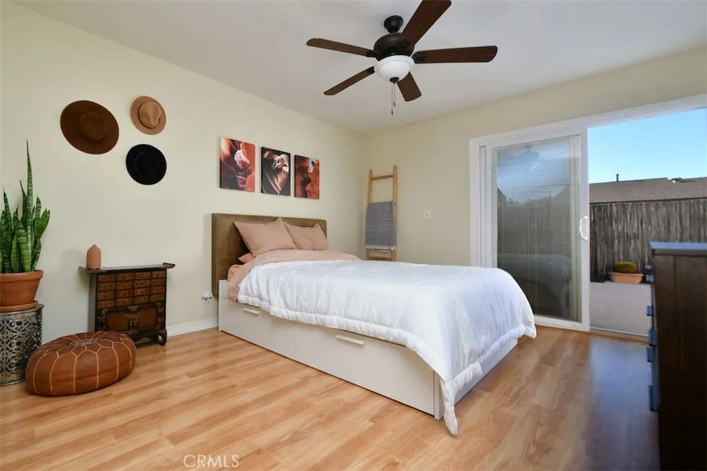 805 E Acacia Avenue F, Glendale, California 91205 home-pic-12