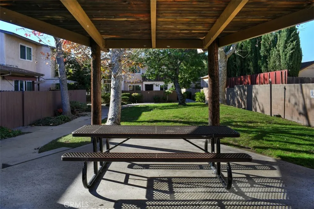 805 E Acacia Avenue F, Glendale, California 91205 home-pic-30