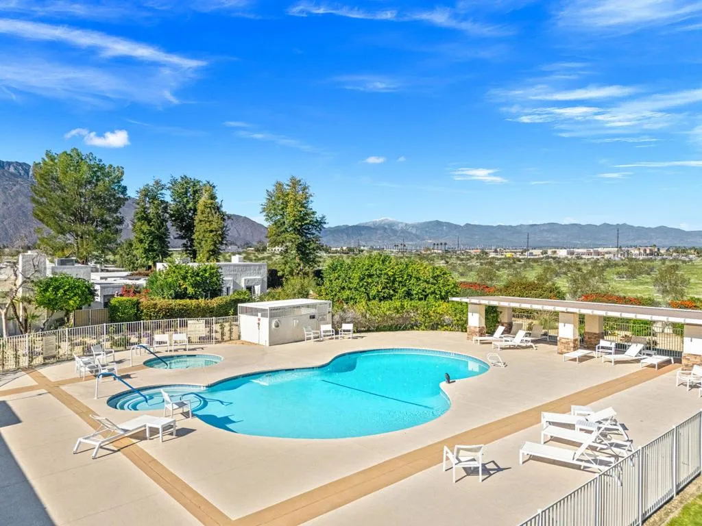 5994 Fairway Circle, Palm Springs, California 92264 home-pic-1