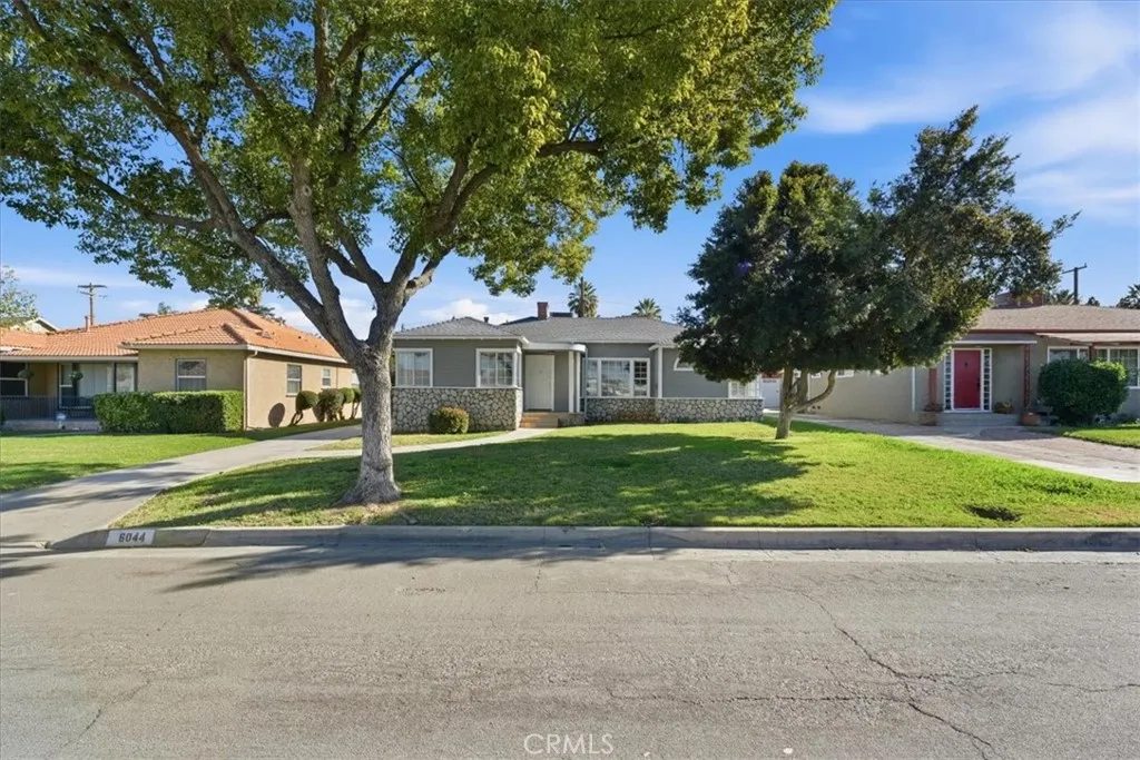 6044 Elenor Street, Riverside, California 92506 home-pic-4