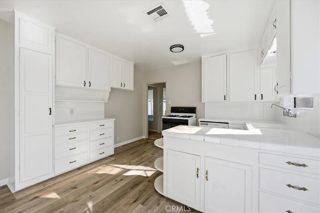 6044 Elenor Street, Riverside, California 92506 home-pic-8