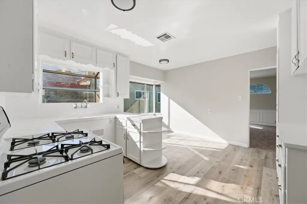 6044 Elenor Street, Riverside, California 92506 home-pic-9