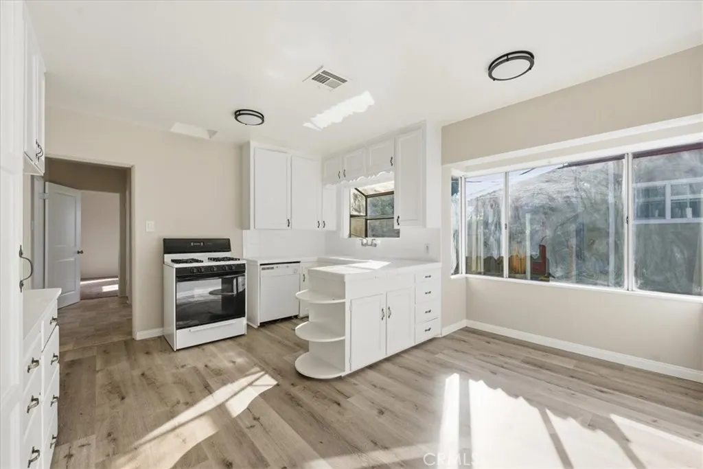 6044 Elenor Street, Riverside, California 92506 home-pic-14