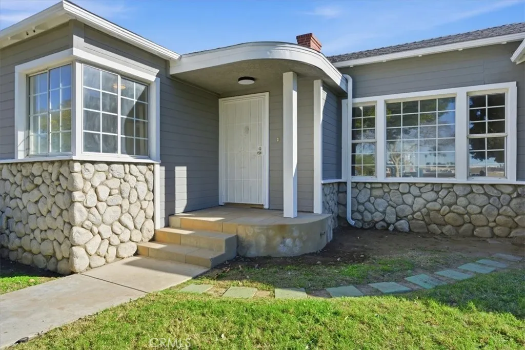 6044 Elenor Street, Riverside, California 92506 home-pic-0