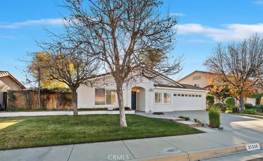 37258 Huckaby, Murrieta, California 92562 home-pic-3