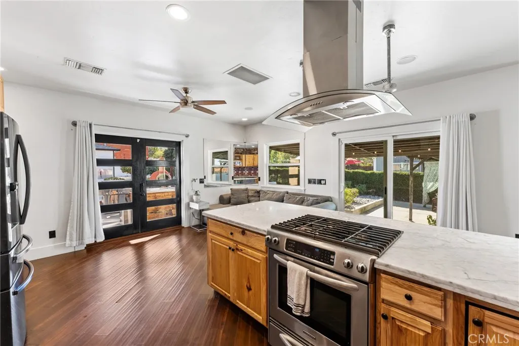 1029 W Palm, Redlands, California 92373 home-pic-15