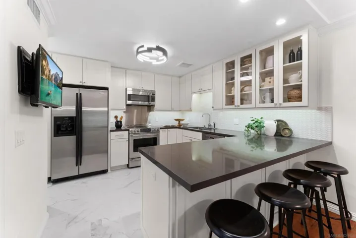 5208 Caminito Solitario, San Diego, California 92108