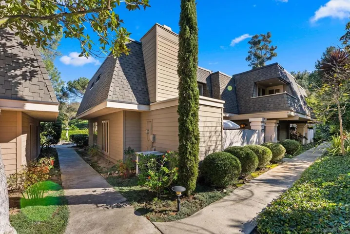 5208 Caminito Solitario, San Diego, California 92108
