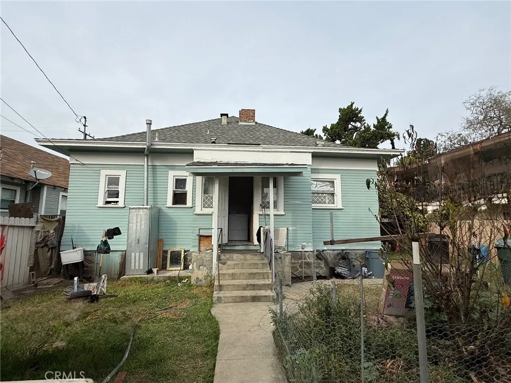 240 E Kingsley, Pomona, California 91767 home-pic-17