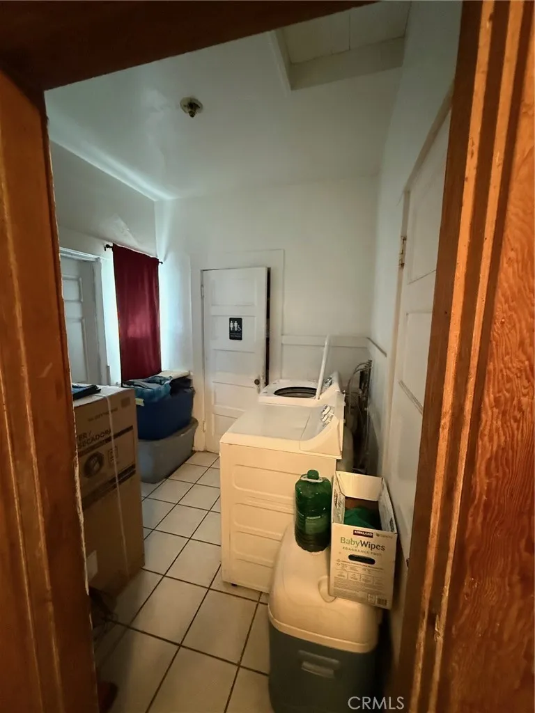 240 E Kingsley, Pomona, California 91767 home-pic-11