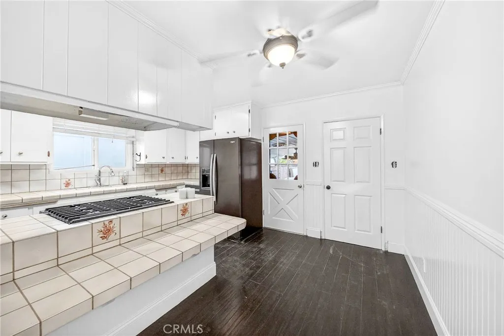 1661 256th Street, Harbor City, California 90710 home-pic-6