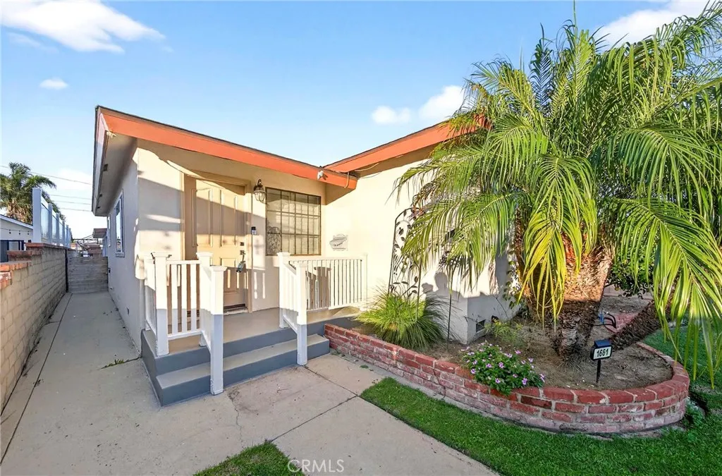1661 256th Street, Harbor City, California 90710 home-pic-1