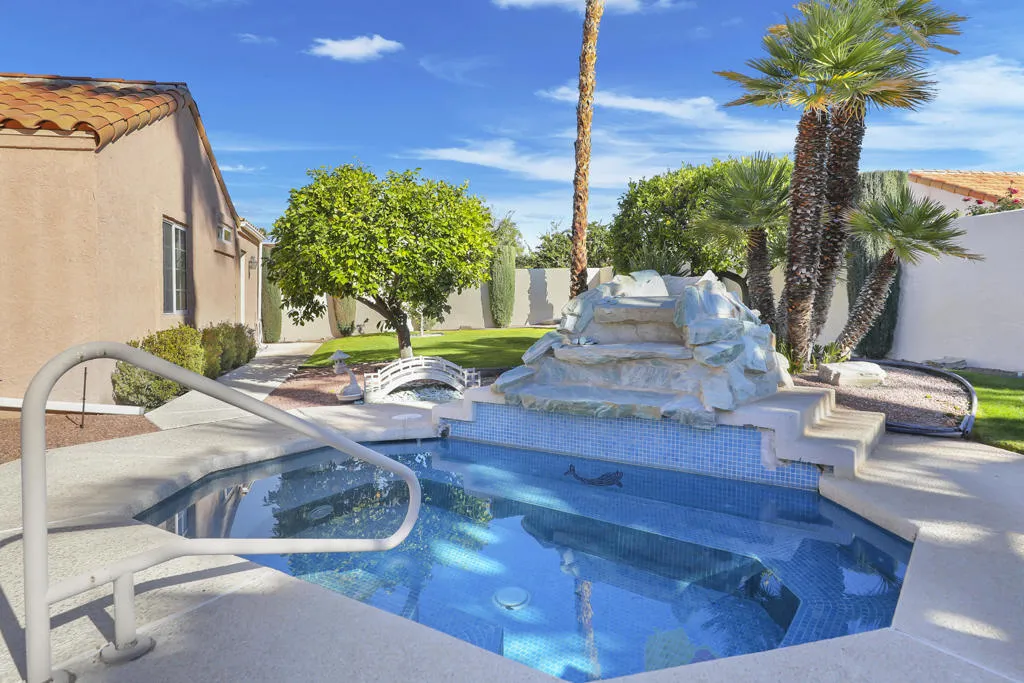 56554 Avenida Del Sol, Cathedral City, California 92234 home-pic-37