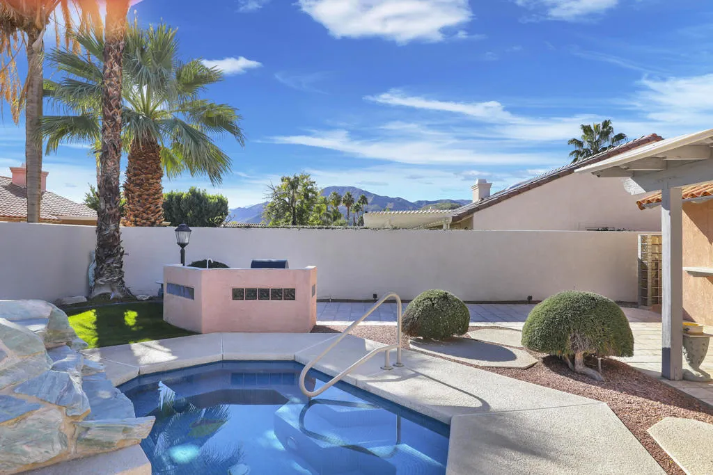 56554 Avenida Del Sol, Cathedral City, California 92234 home-pic-25