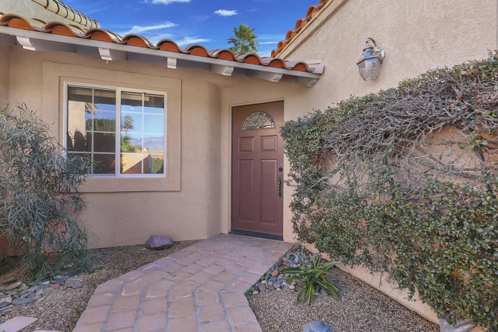 56554 Avenida Del Sol, Cathedral City, California 92234 home-pic-2