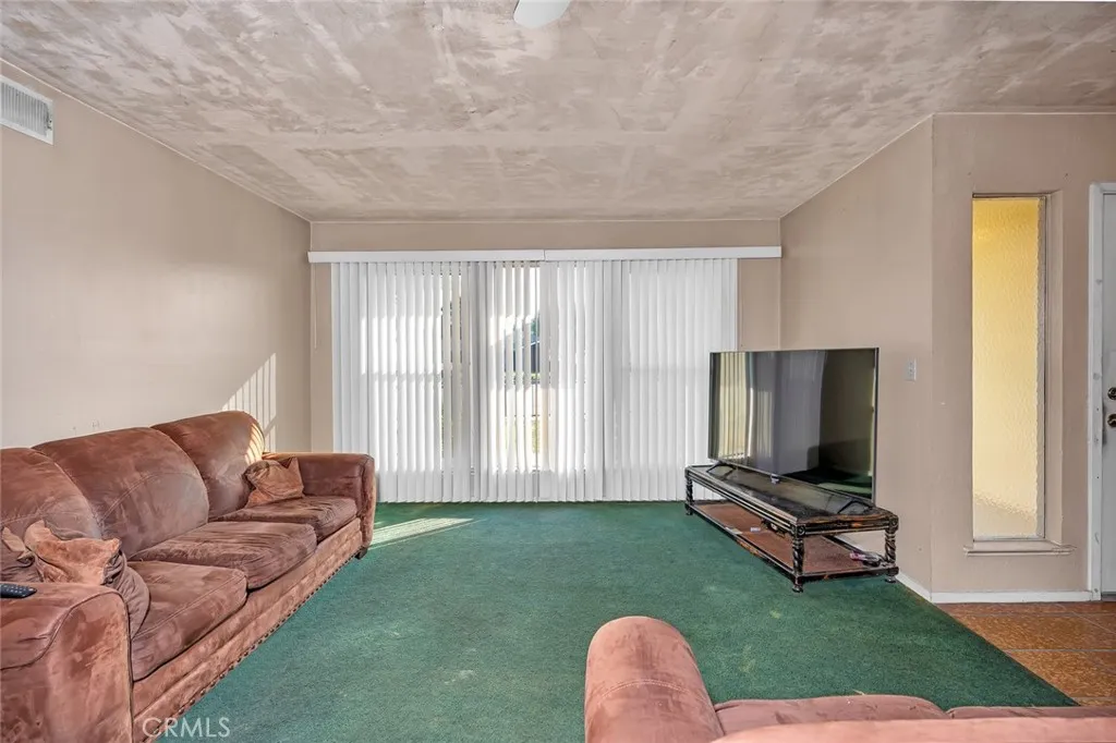 2160 3rd Street, Sanger, California 93657 home-pic-6