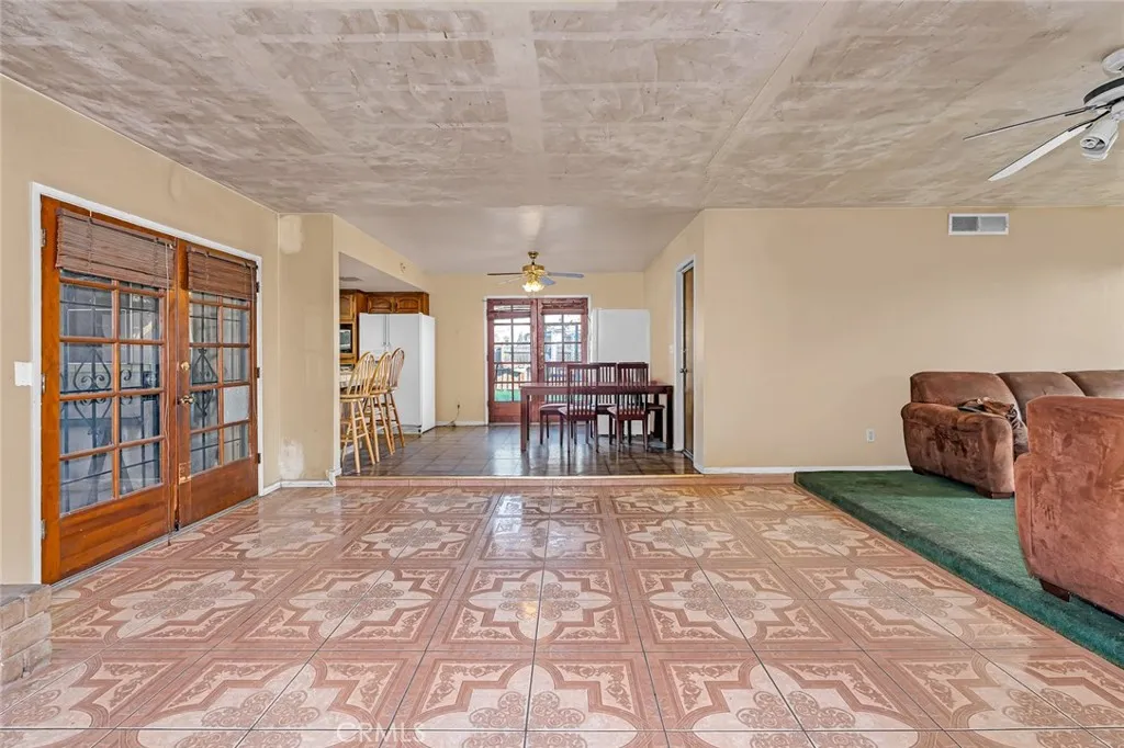 2160 3rd Street, Sanger, California 93657 home-pic-12