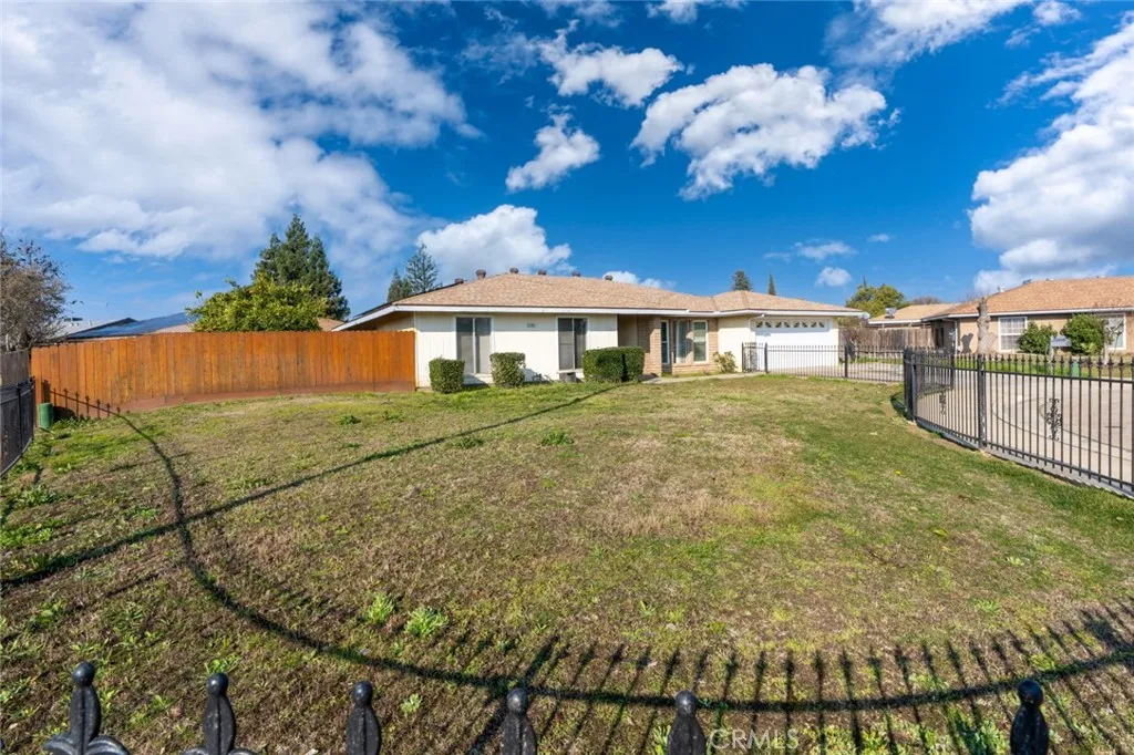 2160 3rd Street, Sanger, California 93657 home-pic-2