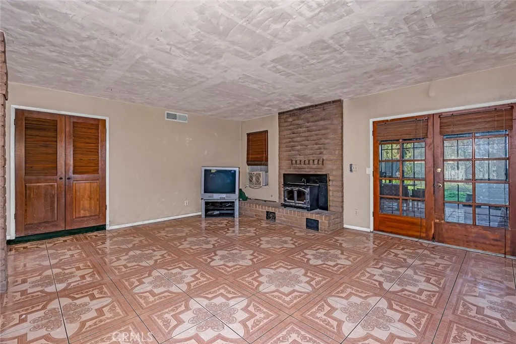 2160 3rd Street, Sanger, California 93657 home-pic-8