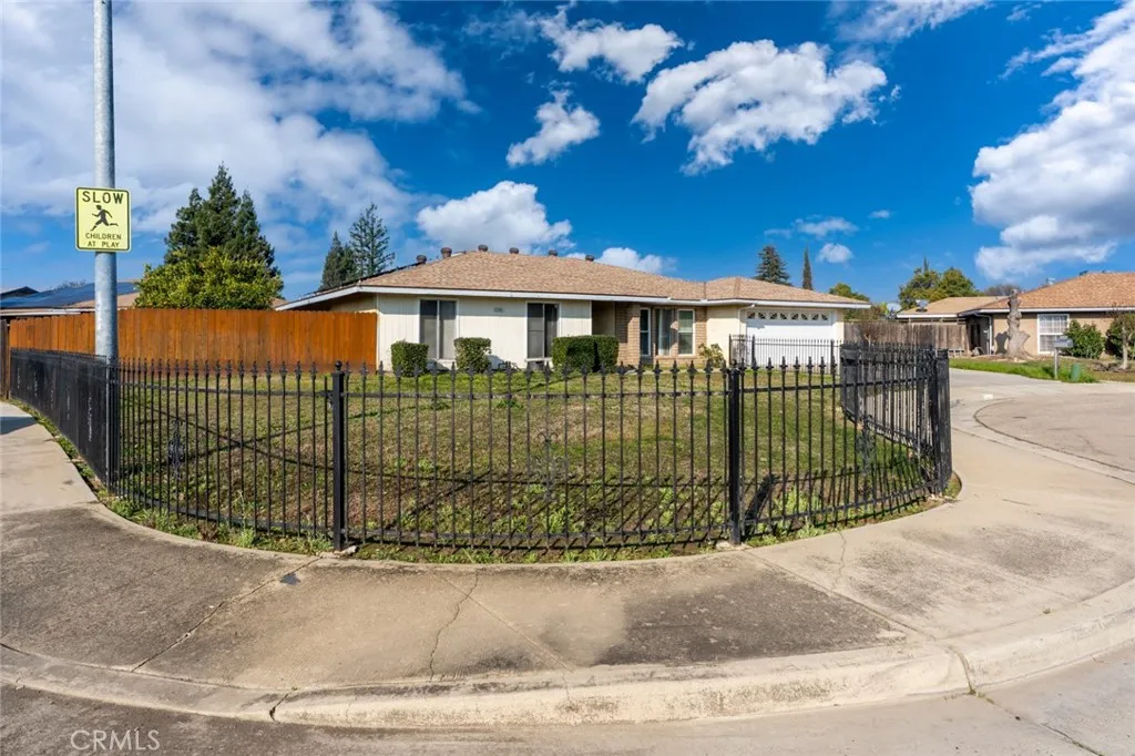 2160 3rd Street, Sanger, California 93657 home-pic-4