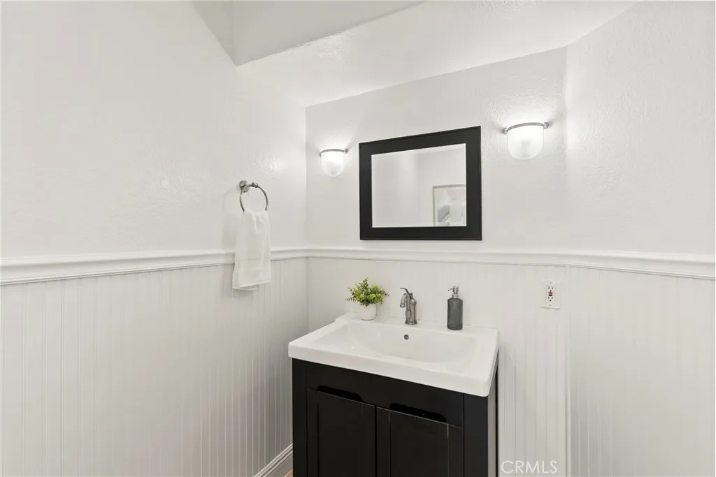 1375 Linsay, Escondido, California 92026 home-pic-40