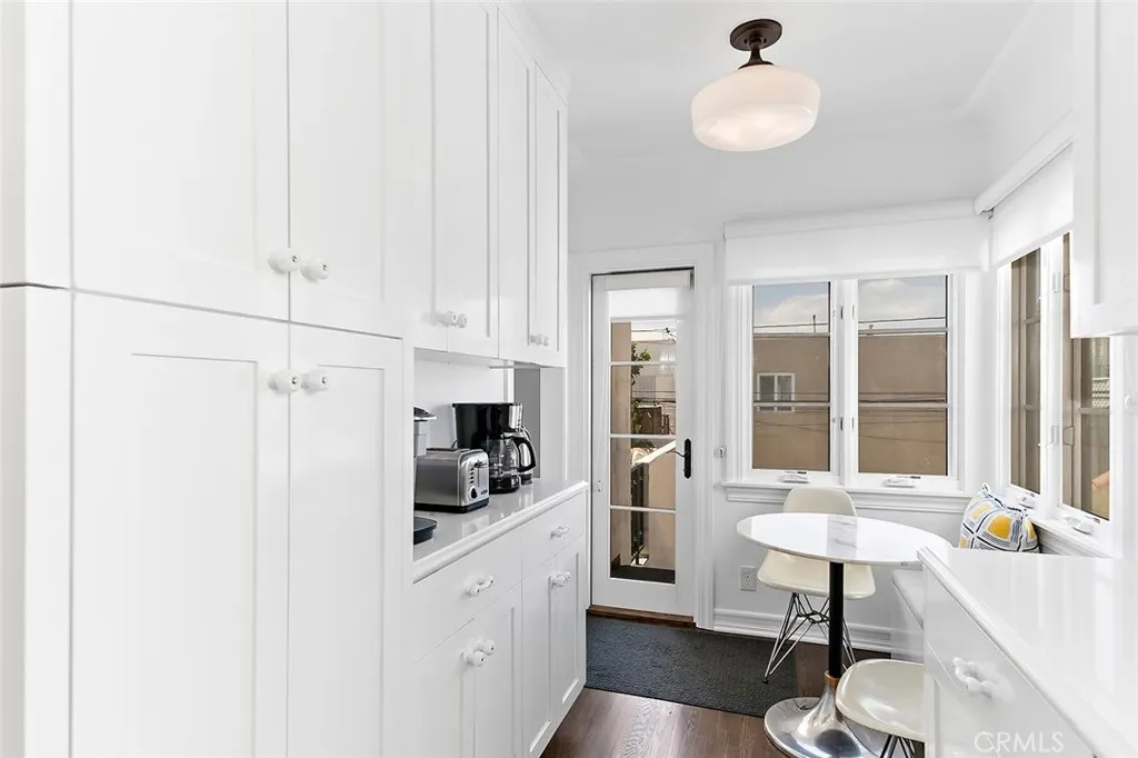 237 Covina, Long Beach, California 90803 home-pic-10
