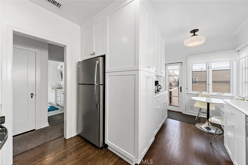 237 Covina, Long Beach, California 90803 home-pic-8