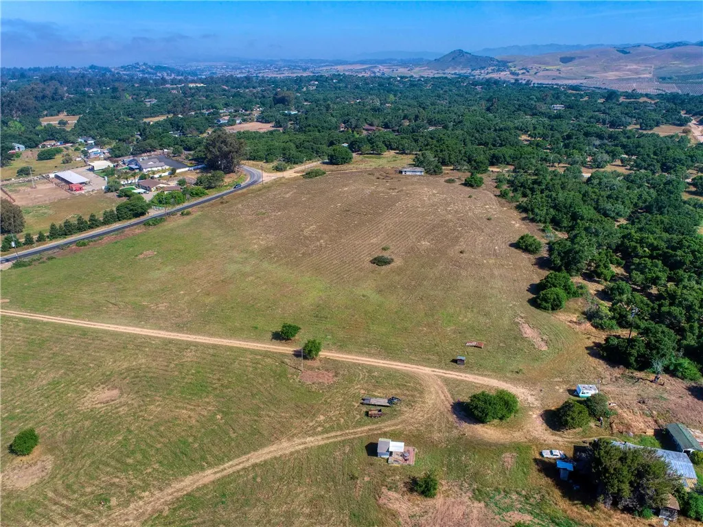 1276 Pomeroy Road, Arroyo Grande, California 93420 home-pic-15