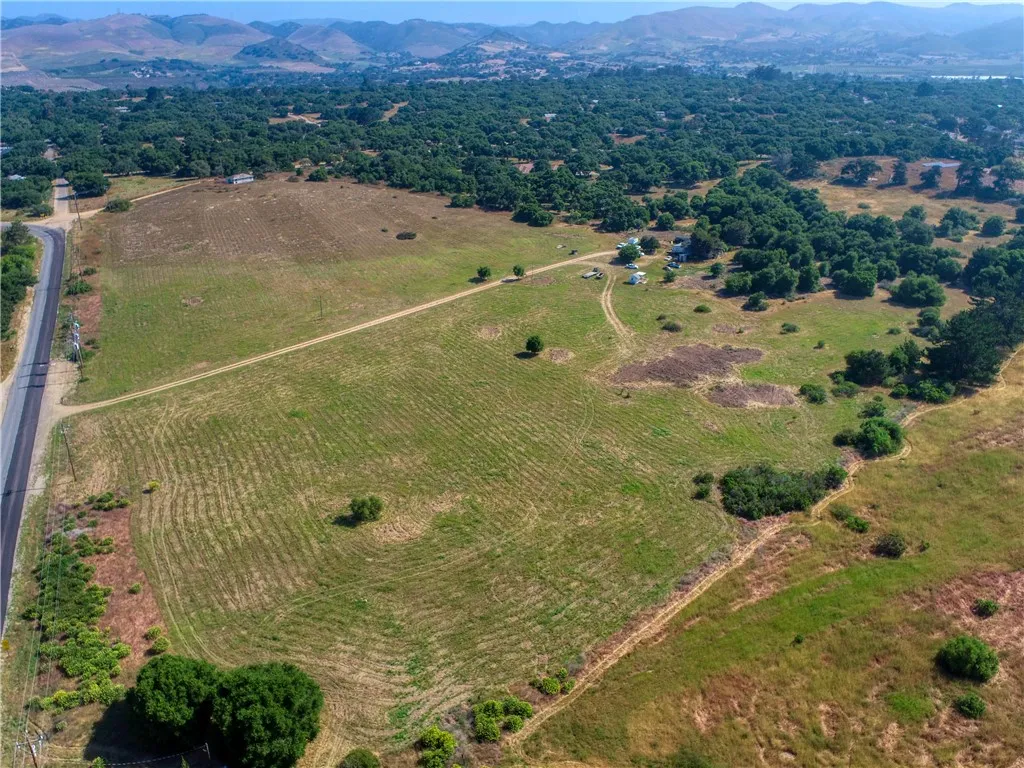 1276 Pomeroy Road, Arroyo Grande, California 93420 home-pic-2