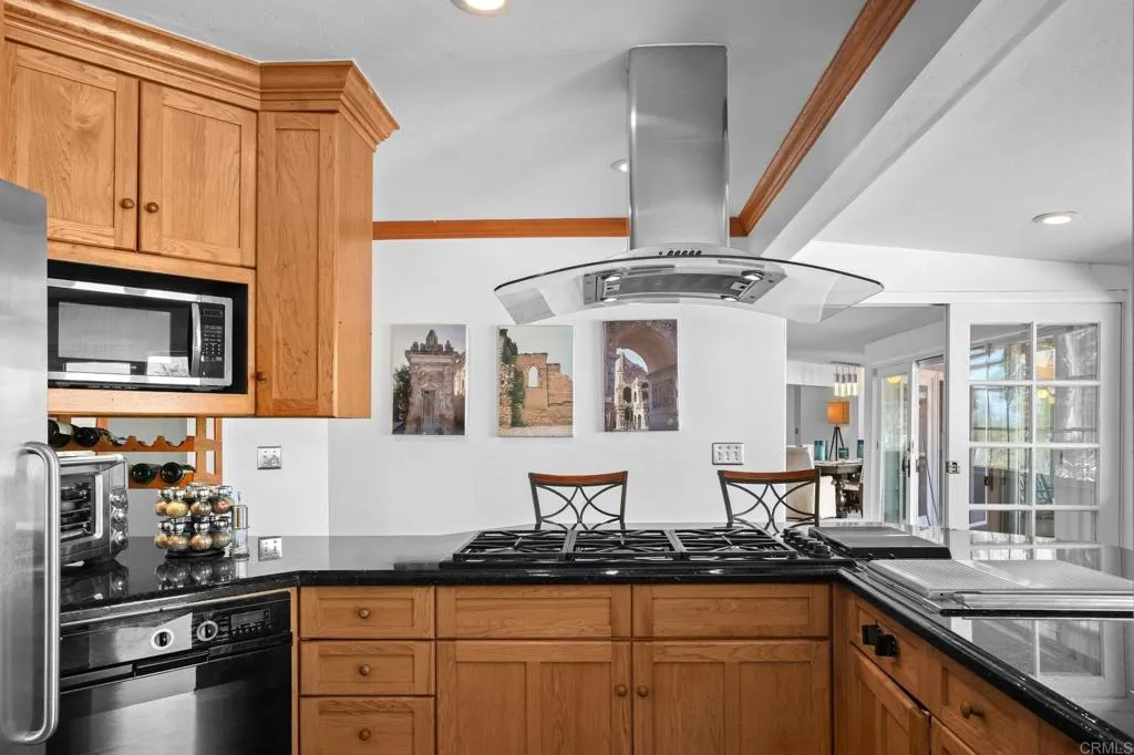 415 Carvalos Drive, Chula Vista, California 91910 home-pic-12