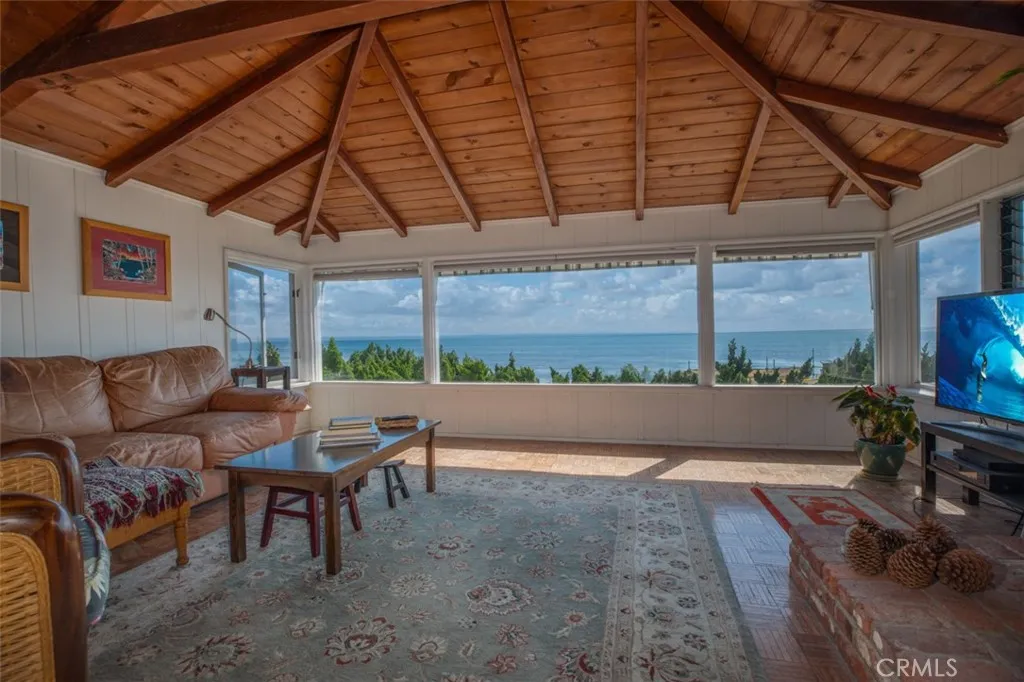 709 Gaviota Drive, Laguna Beach, California 92651 home-pic-10