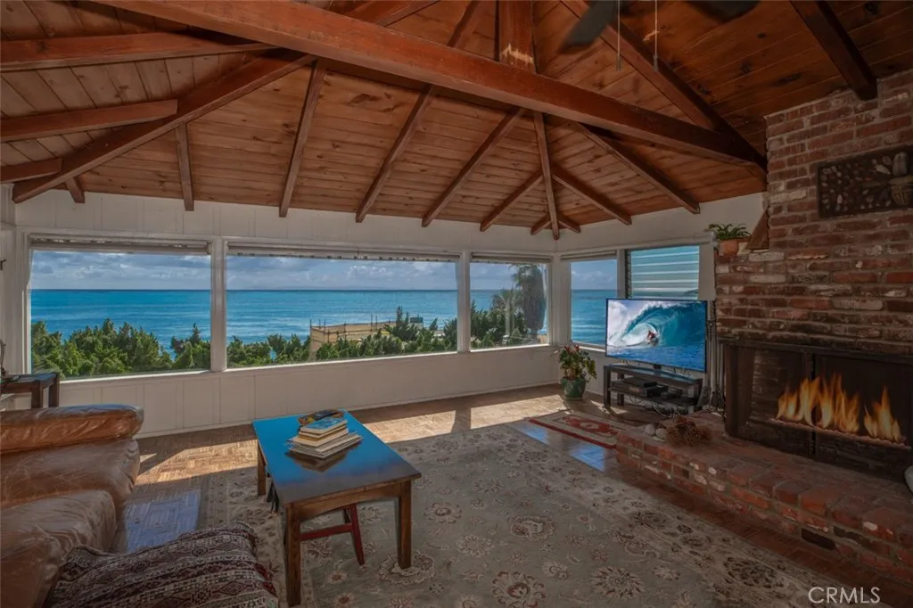 709 Gaviota Drive, Laguna Beach, California 92651 home-pic-9