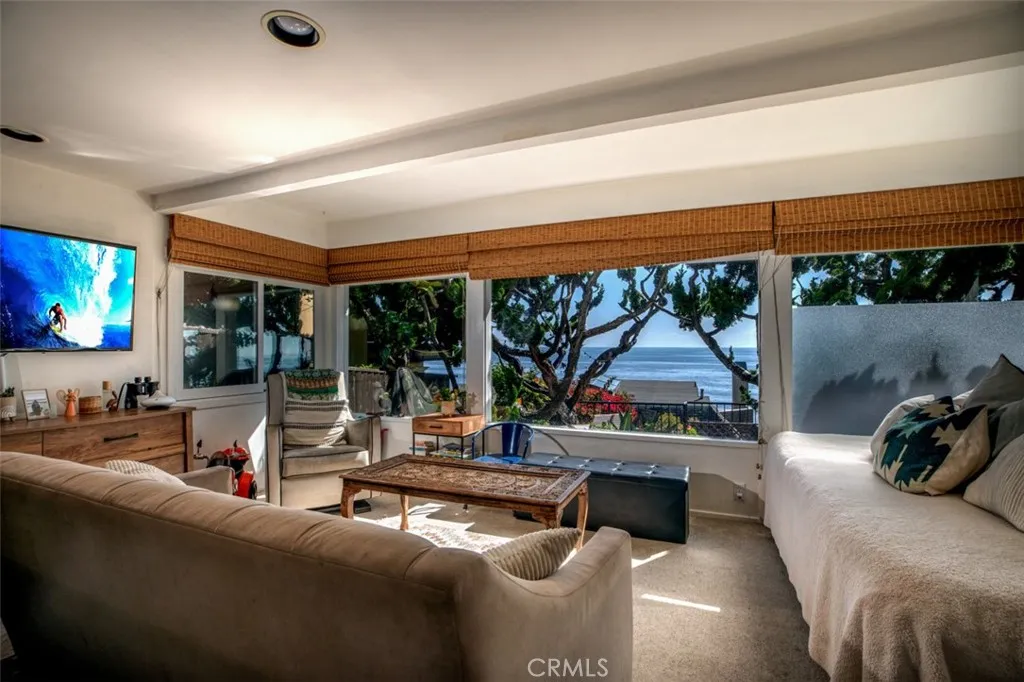 709 Gaviota Drive, Laguna Beach, California 92651 home-pic-11