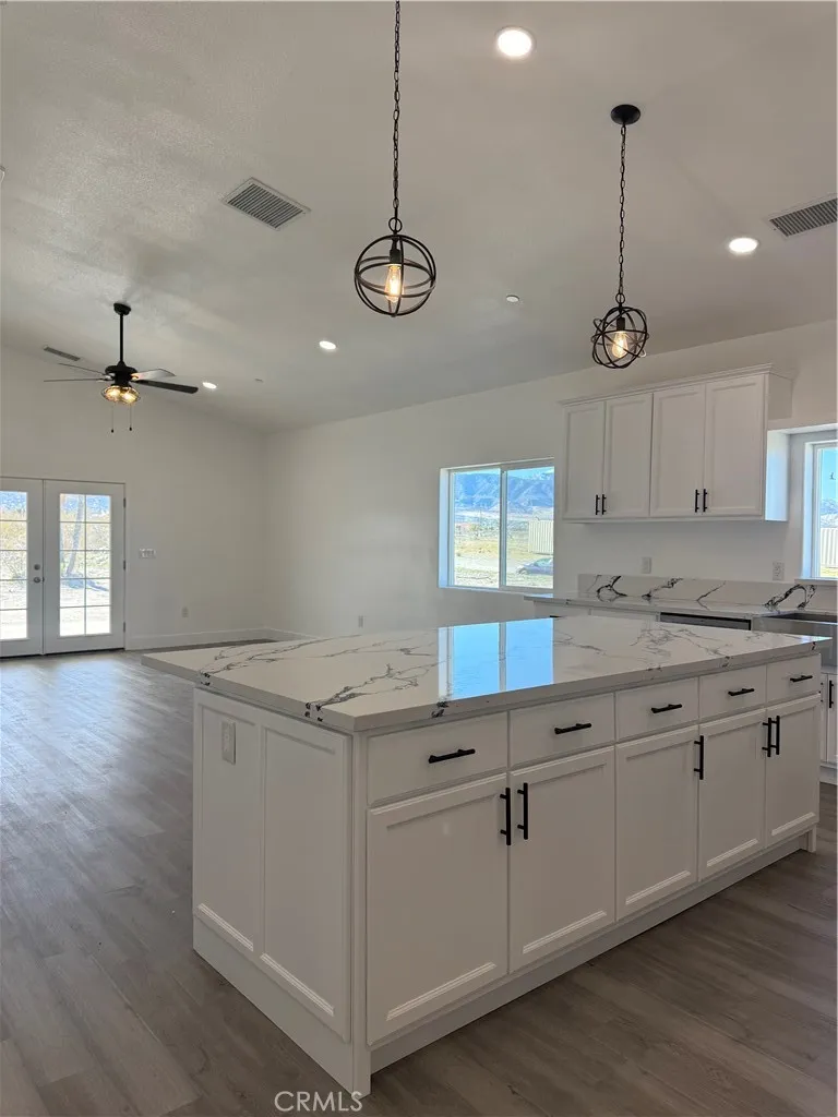 2115 Seville, Pinon Hills, California 92372 home-pic-15