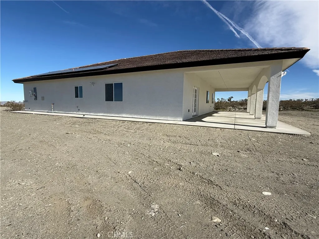 2115 Seville, Pinon Hills, California 92372 home-pic-5