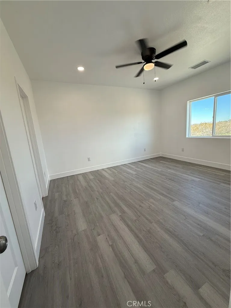 2115 Seville, Pinon Hills, California 92372 home-pic-25