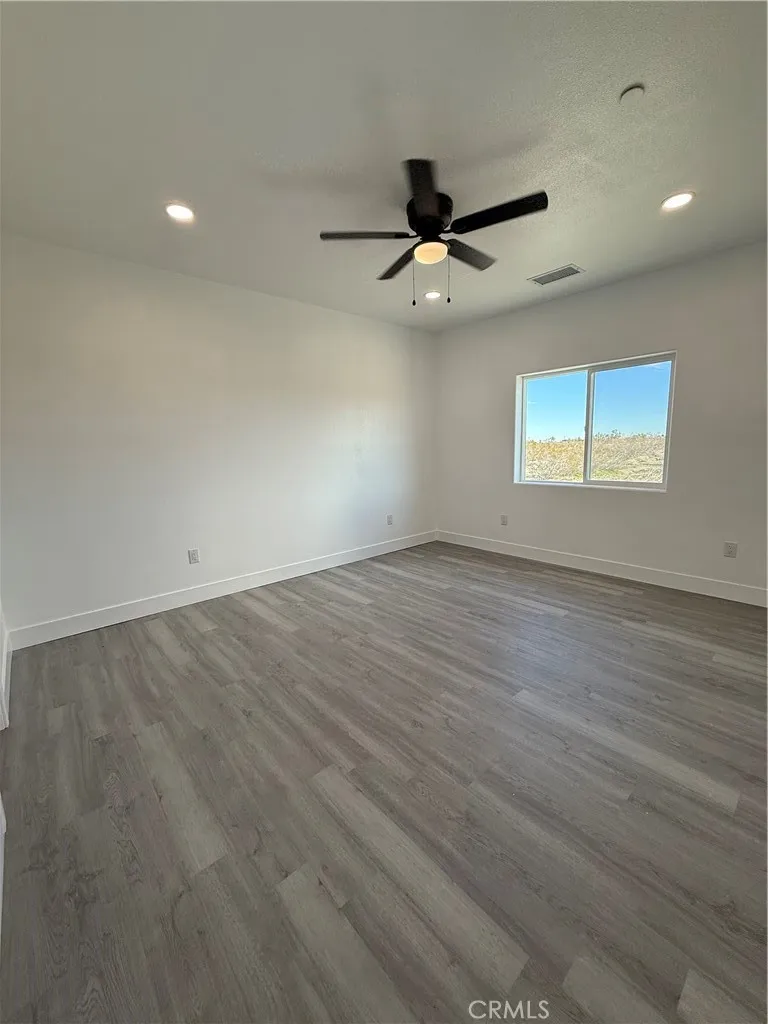 2115 Seville, Pinon Hills, California 92372 home-pic-26