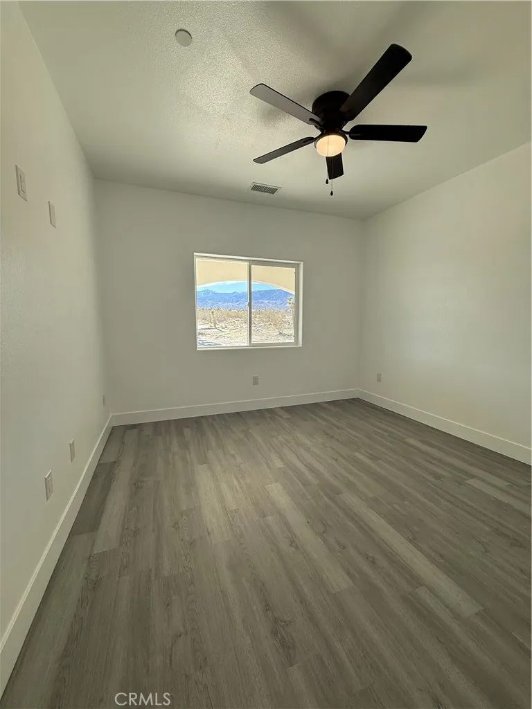2115 Seville, Pinon Hills, California 92372 home-pic-23
