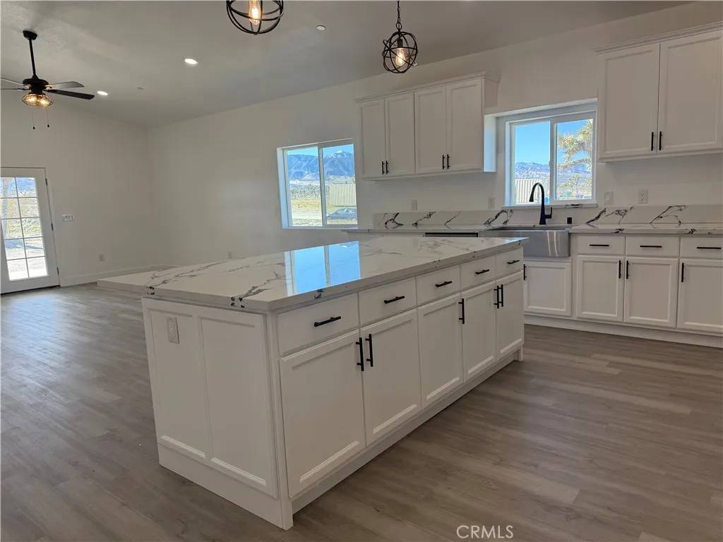 2115 Seville, Pinon Hills, California 92372 home-pic-14