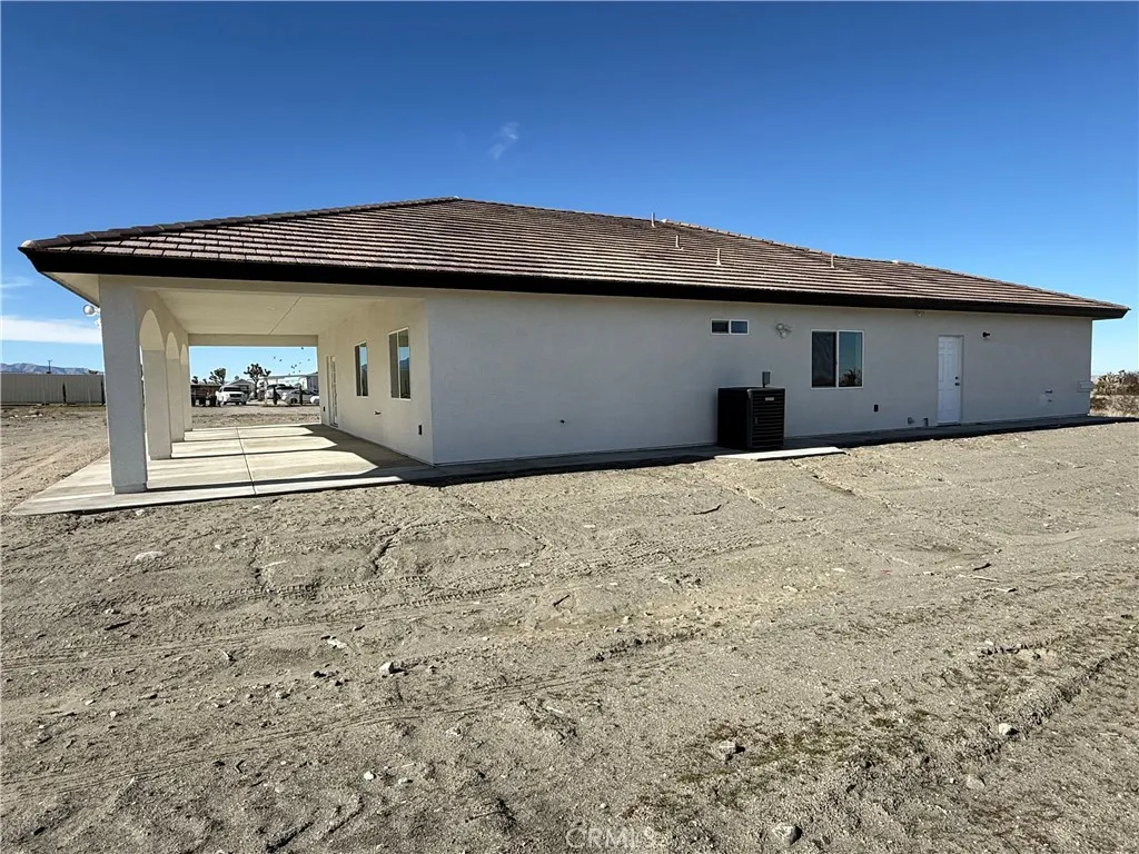 2115 Seville, Pinon Hills, California 92372 home-pic-9