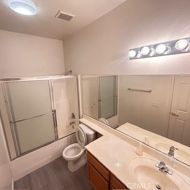 747 Camino De Oro, San Jacinto, California 92583 home-pic-10