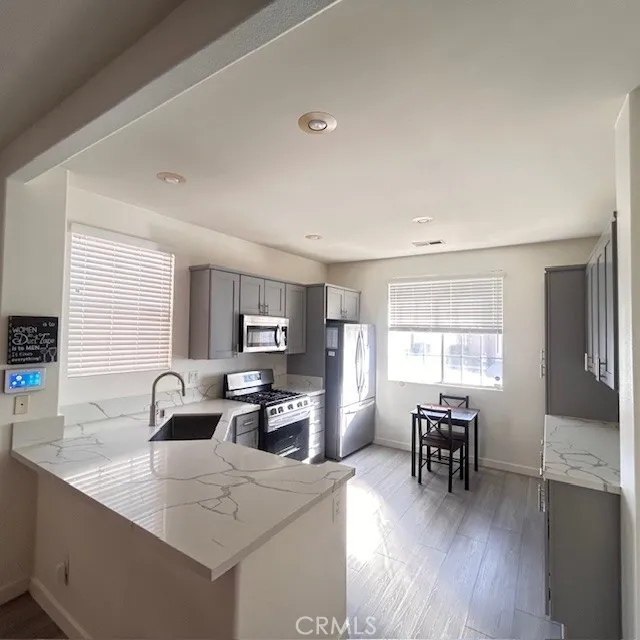 747 Camino De Oro, San Jacinto, California 92583 home-pic-17