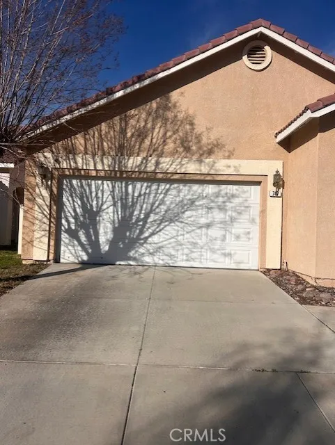 747 Camino De Oro, San Jacinto, California 92583 home-pic-1